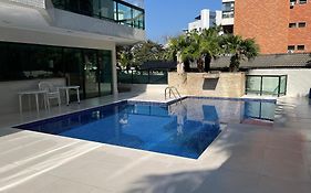 RIVIERA: M4 GIARDINO DI SAN LORENZO 44A, Frente à Praia, Vista para Mar, Serra e Piscina, 3+1Dorms, 3Banh, 2Gar, Ventiladores, Wi-Fi, Tela Proteção, Varanda com Churrasqueira Ecológica, até 8-9Hóspedes